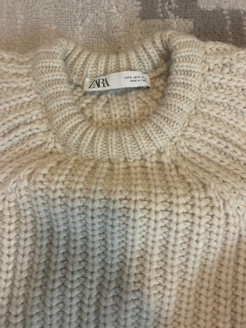 Zara chunky ivory sweater - Size S